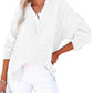 Damebluse med lange ermer og knapper i casualstil