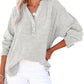 Damebluse med lange ermer og knapper i casualstil